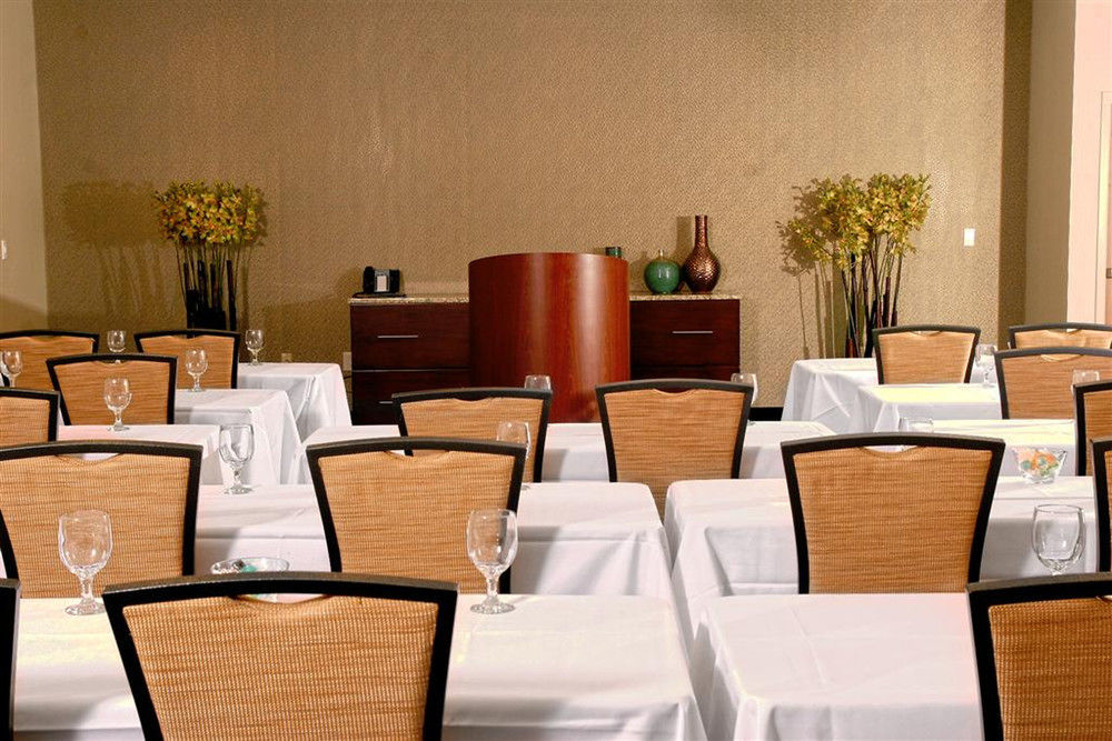 Springhill Suites Chesapeake Greenbrier Buitenkant foto